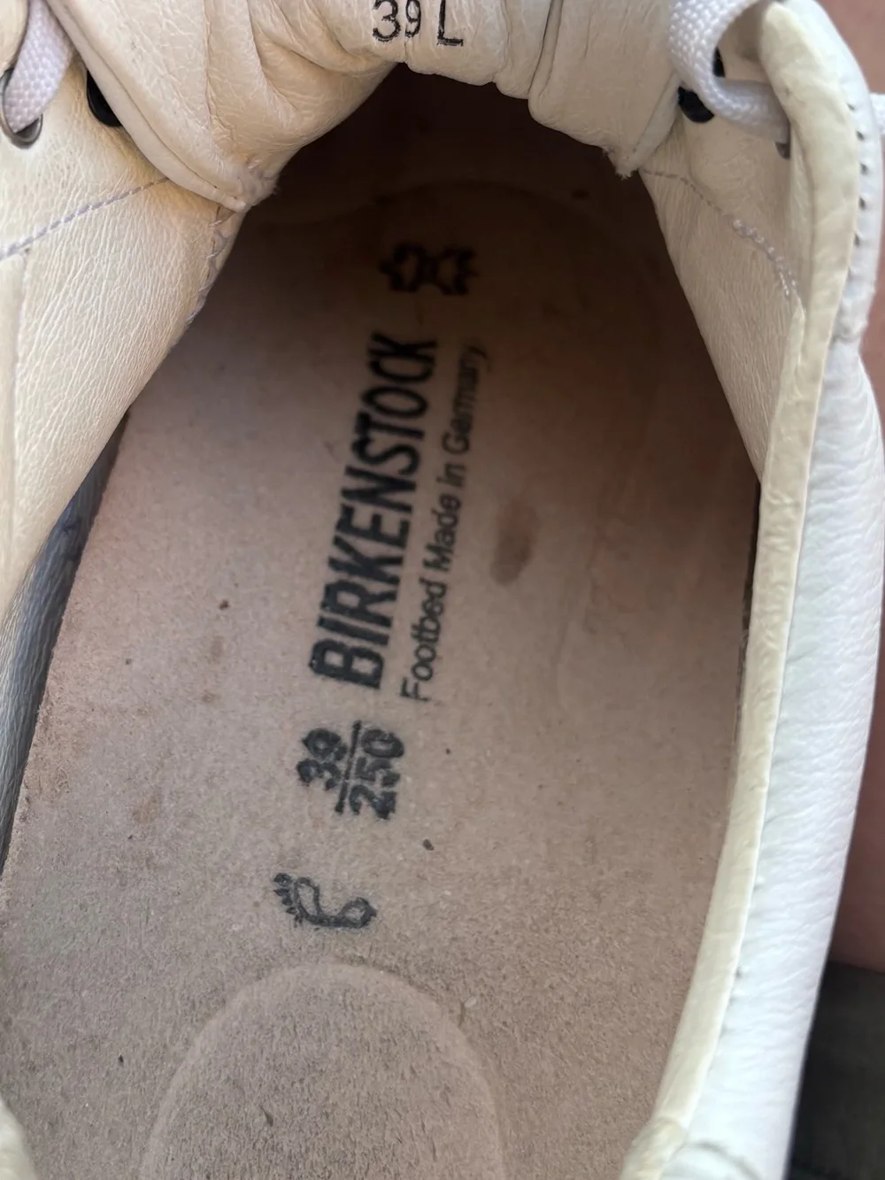 Birkenstock Bend Low Top White Pebbled Leather Lace Up Sneakers Size 39